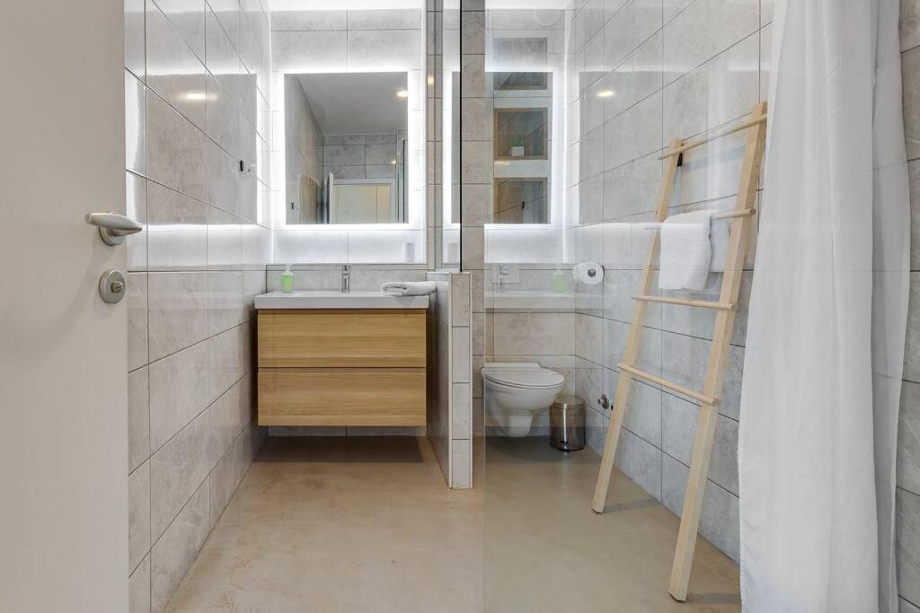 Villa T, Spacious With Heated Pool, Hot Tub & Sauna Rastevic المظهر الخارجي الصورة
