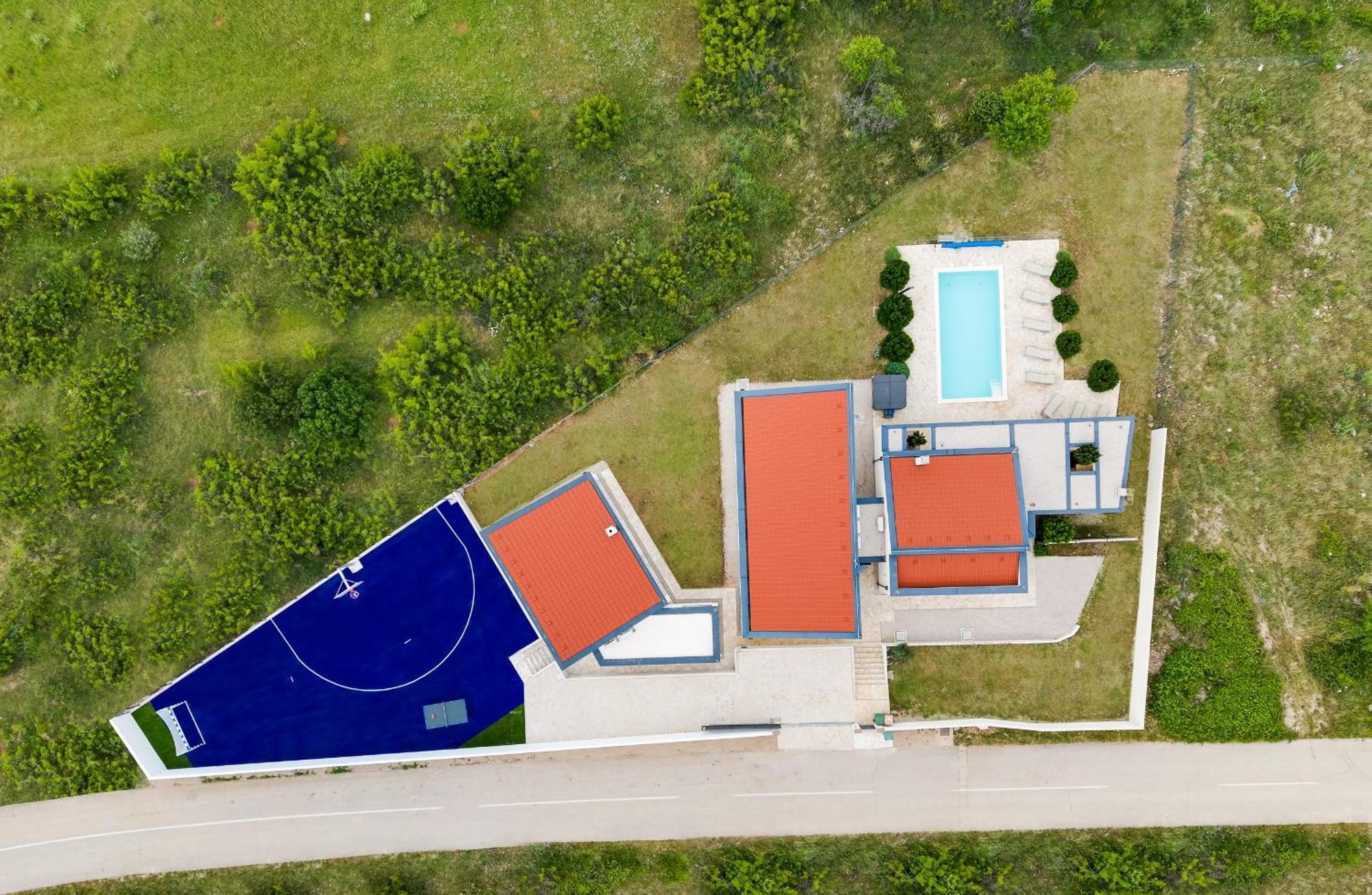 Villa T, Spacious With Heated Pool, Hot Tub & Sauna Rastevic المظهر الخارجي الصورة